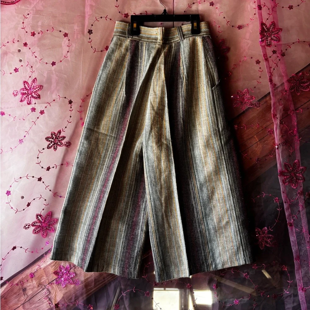 Striped Vintage Capris - Picture 2 of 5